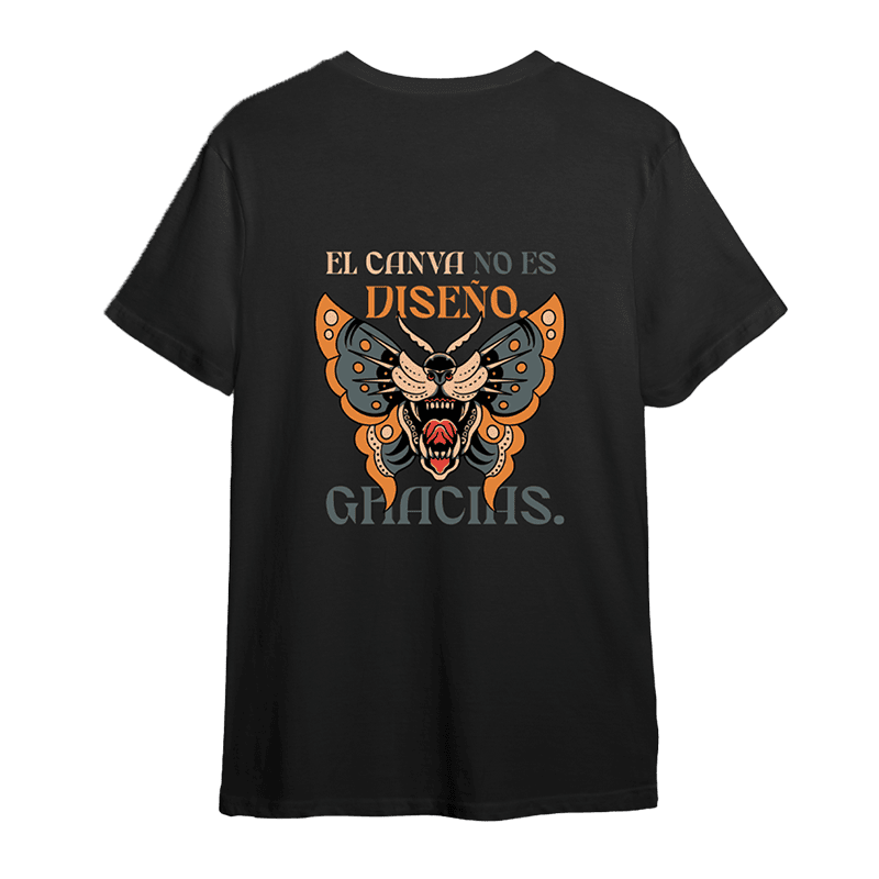 Polera “NO CANVA CLUB”